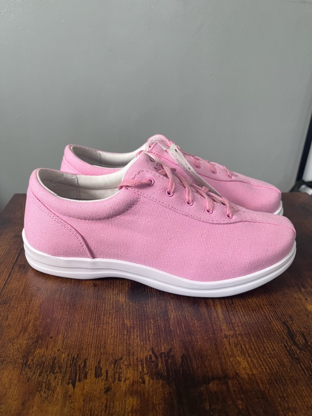 Apex Pink Canvas Women's Slip-Resistant Sneakers - Picture 2 of 6